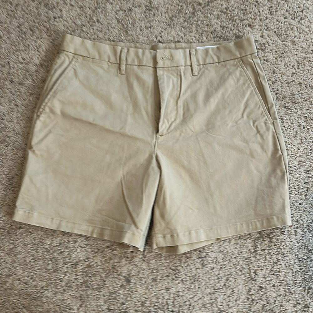 Gap kacki shorts - size 32